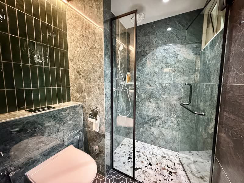 Changi Rise Condo, 12 Simei Rise, 3 Bedrooms, 1,259 sqft, Condominium For Sale, by Andrew Phee, 500143100 - Common Bathroom - PropertyGuru.com.sg