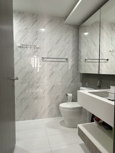 Jewel @ Buangkok, Buangkok Drive, 2 Bedrooms, 775 sqft, Condominium For Sale, by Jeslyn Hoe, 500143102 - Bathroom - PropertyGuru.com.sg
