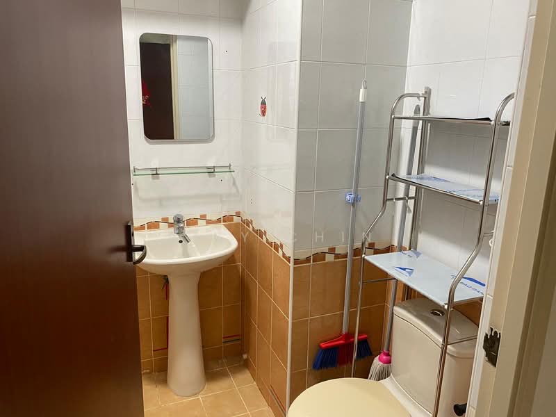 436B Fernvale Road, 436B Fernvale Road, Room Rental, 300 sqft, HDB Flat For Rent, by Ally Chin, 500143105 - Bathroom - PropertyGuru.com.sg