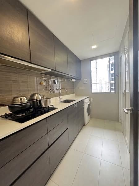 RiverTrees Residences, 29 Fernvale Close, 3 Bedrooms, 1,119 sqft, Condominium For Sale, by Desiree Leung, 500143108 - Kitchen - PropertyGuru.com.sg