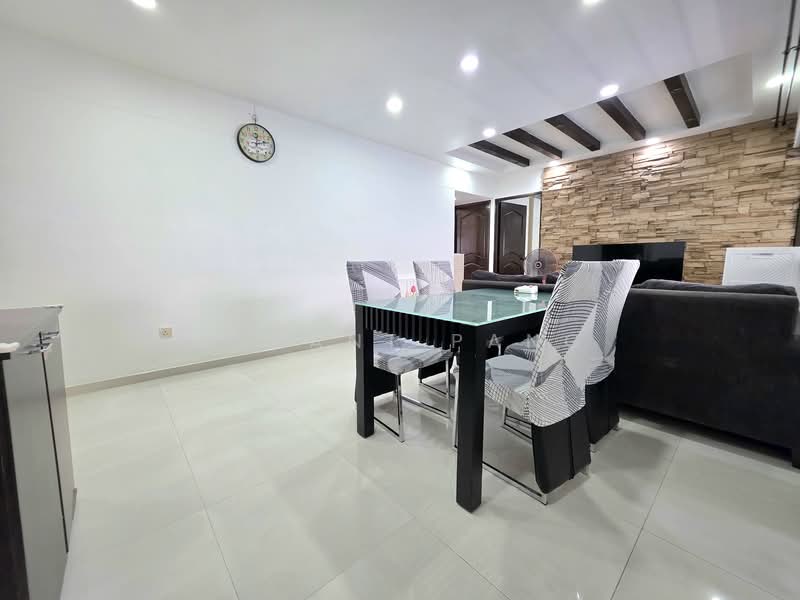 688B Choa Chu Kang Drive, 688B Choa Chu Kang Drive, 3 Bedrooms, 969 sqft, HDB Flat For Sale, by Garant Pang, 500143110 - Living Room - PropertyGuru.com.sg