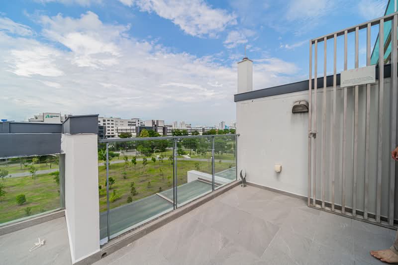 Belgravia Villas, 200 Ang Mo Kio Avenue 5, 5 Bedrooms, 3,961 sqft, Cluster House For Sale, by Vincent Tay, 500143113 - Balcony - PropertyGuru.com.sg