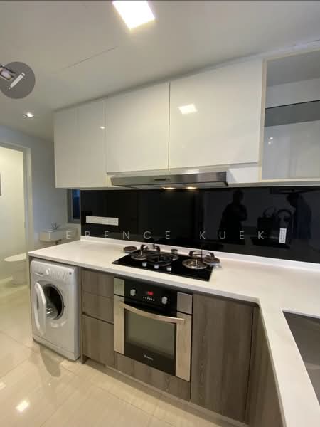 Woodhaven, 71 Woodgrove Avenue, 3 Bedrooms, 1,346 sqft, Condominium For Rent, by Terence Kuek, 500143116 - Kitchen - PropertyGuru.com.sg
