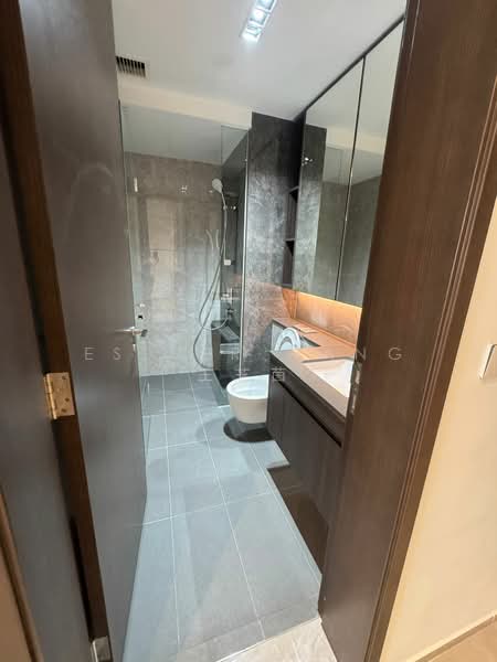 Tembusu Grand, 92 Jalan Tembusu, 2 Bedrooms, 667 sqft, Condominium For Rent, by Esther Wang 王芝茵, 500143122 - Bathroom - PropertyGuru.com.sg