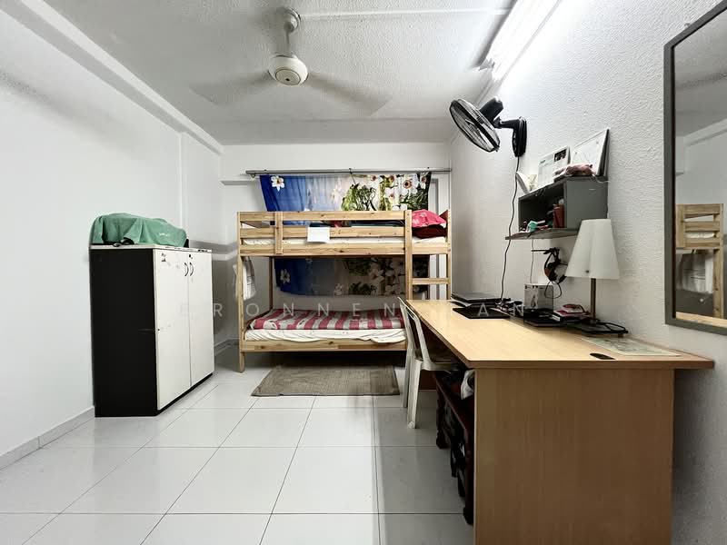 234 Tampines Street 21, 234 Tampines Street 21, 2 Bedrooms, 786 sqft, HDB Flat For Sale, by Bronnen Tan, 500143125 - Bedroom - PropertyGuru.com.sg