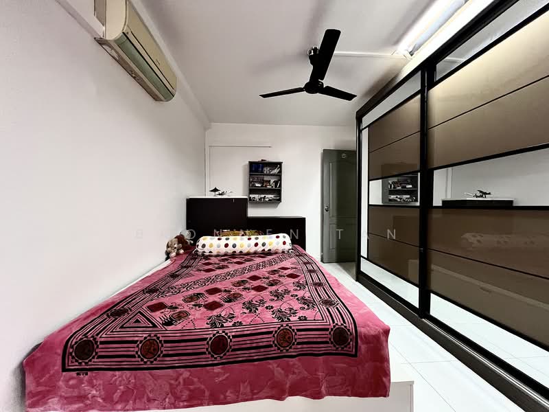 234 Tampines Street 21, 234 Tampines Street 21, 2 Bedrooms, 786 sqft, HDB Flat For Sale, by Bronnen Tan, 500143125 - Bedroom - PropertyGuru.com.sg