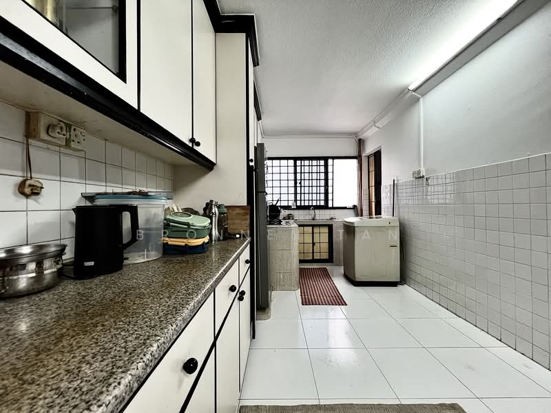 234 Tampines Street 21, 234 Tampines Street 21, 2 Bedrooms, 786 sqft, HDB Flat For Sale, by Bronnen Tan, 500143125 - Kitchen - PropertyGuru.com.sg