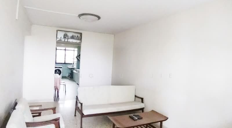 53 Lorong 5 Toa Payoh, 53 Lorong 5 Toa Payoh, 3 Bedrooms, 732 sqft, HDB Flat For Sale, by Wong Jun Jie, 500143130 - Living Room - PropertyGuru.com.sg