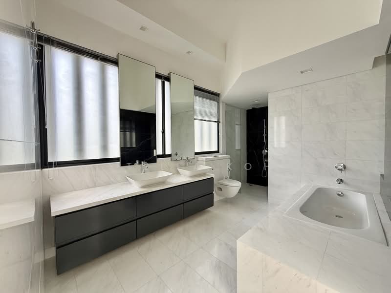 Charlton 27, 31G Surin Avenue, 5 Bedrooms, 5,952 sqft, Cluster House For Rent, by Stella Koh, 500143138 - Master Bathroom - PropertyGuru.com.sg