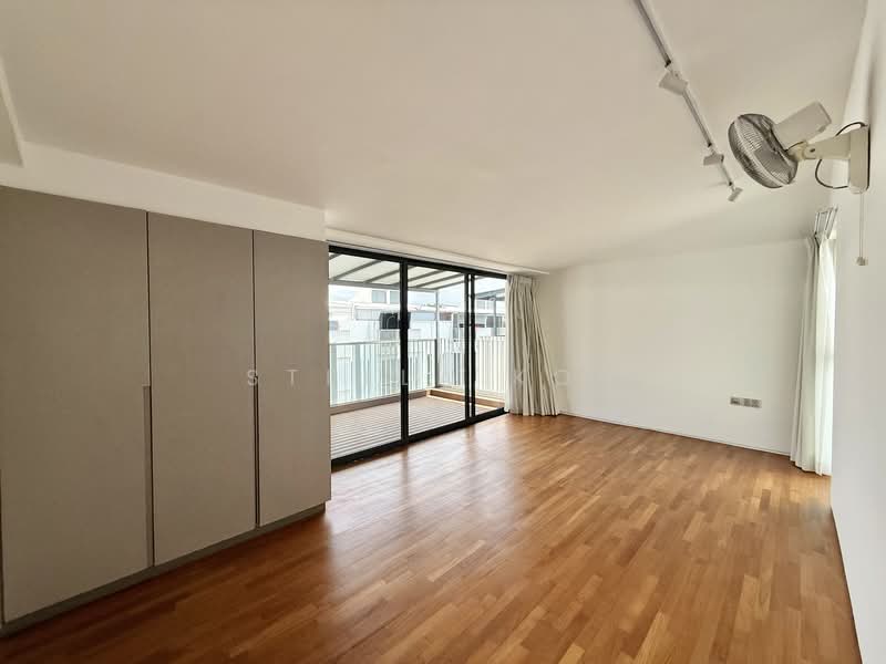 Charlton 27, 31G Surin Avenue, 5 Bedrooms, 5,952 sqft, Cluster House For Rent, by Stella Koh, 500143138 - Ensuit Bedroom 4 with Balcony - PropertyGuru.com.sg