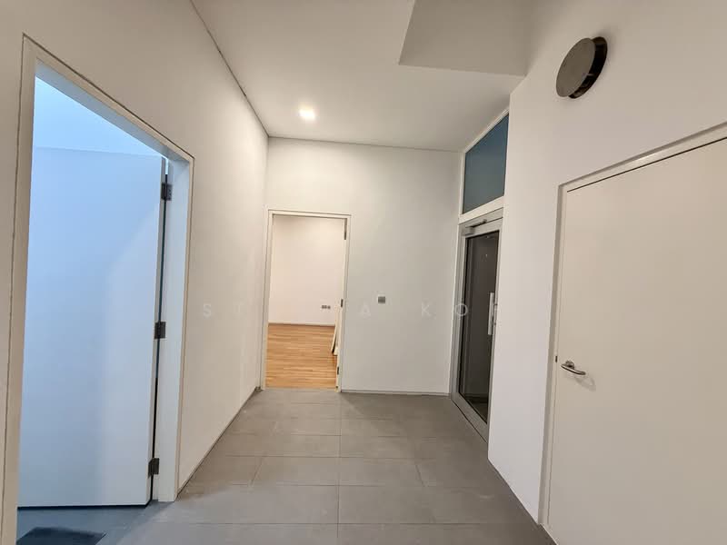 Charlton 27, 31G Surin Avenue, 5 Bedrooms, 5,952 sqft, Cluster House For Rent, by Stella Koh, 500143138 - Basement Entrance - PropertyGuru.com.sg