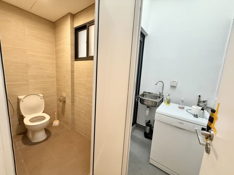Charlton 27, 31G Surin Avenue, 5 Bedrooms, 5,952 sqft, Cluster House For Rent, by Stella Koh, 500143138 - Yard - PropertyGuru.com.sg