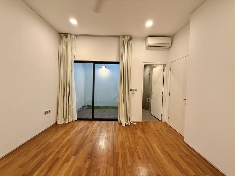 Charlton 27, 31G Surin Avenue, 5 Bedrooms, 5,952 sqft, Cluster House For Rent, by Stella Koh, 500143138 - Basement Ensuit Bedroom 5 - PropertyGuru.com.sg