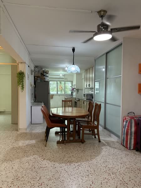 362 Clementi Avenue 2, 362 Clementi Avenue 2, 2 Bedrooms, 807 sqft, HDB Flat For Rent, by Lynn Yu, 500143146 - Kitchen - PropertyGuru.com.sg