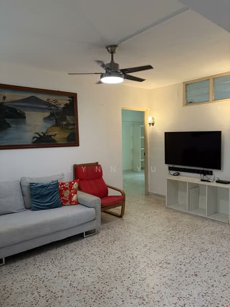 362 Clementi Avenue 2, 362 Clementi Avenue 2, 2 Bedrooms, 807 sqft, HDB Flat For Rent, by Lynn Yu, 500143146 - Living Room - PropertyGuru.com.sg