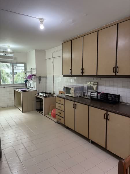 362 Clementi Avenue 2, 362 Clementi Avenue 2, 2 Bedrooms, 807 sqft, HDB Flat For Rent, by Lynn Yu, 500143146 - Kitchen - PropertyGuru.com.sg
