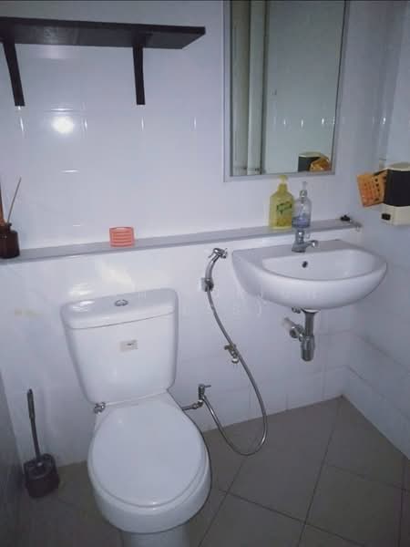 Wave 9, 71 Woodlands Industrial Park E9, 1,841 sqft, Light Industrial (B1) For Sale, by Wen Huijun (Jess), 500143149 - Bathroom - CommercialGuru.com.sg