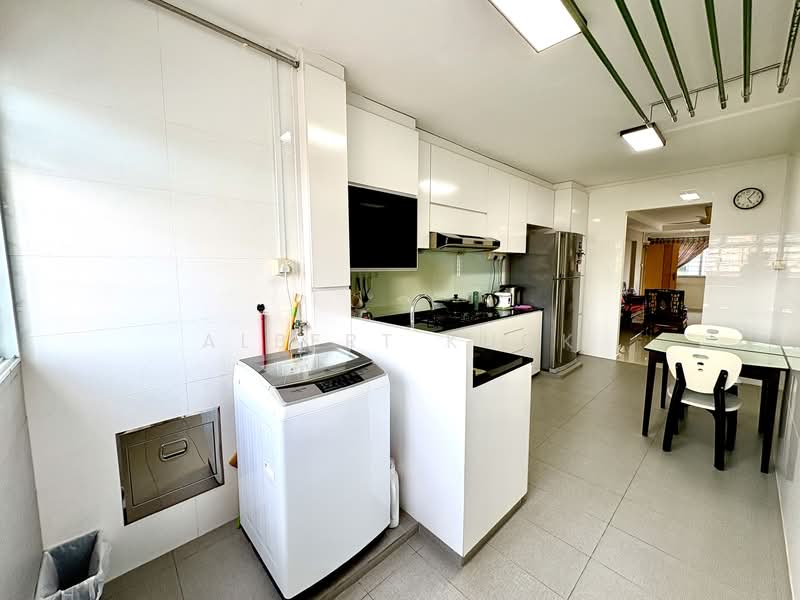 669 Hougang Avenue 8, 669 Hougang Avenue 8, 3 Bedrooms, 1,119 sqft, HDB Flat For Sale, by Albert Kuck, 500143152 - Kitchen - PropertyGuru.com.sg