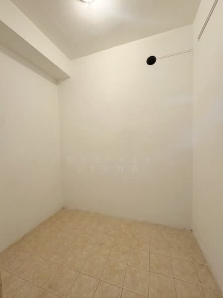 184 Edgefield Plains, 184 Edgefield Plains, 4 Bedrooms, 1,378 sqft, HDB Flat For Sale, by Desiree Leung, 500143159 - Store room - PropertyGuru.com.sg