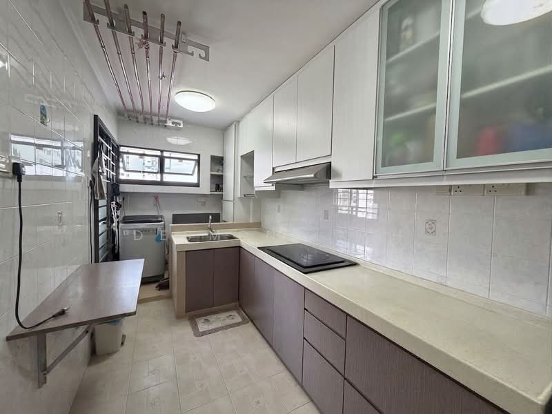 690A Choa Chu Kang Crescent, 690A Choa Chu Kang Crescent, 3 Bedrooms, 1,184 sqft, HDB Flat For Sale, by Desmond Koh, 500143162 - Kitchen - PropertyGuru.com.sg