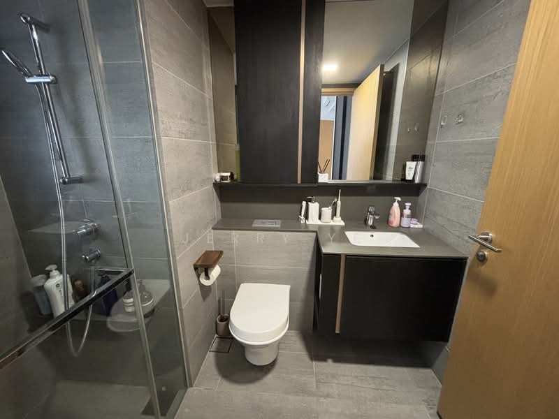 The Navian, Jalan Eunos, 2 Bedrooms, 657 sqft, Condominium For Sale, by Jerry Ye, 500143166 - Bathroom - PropertyGuru.com.sg