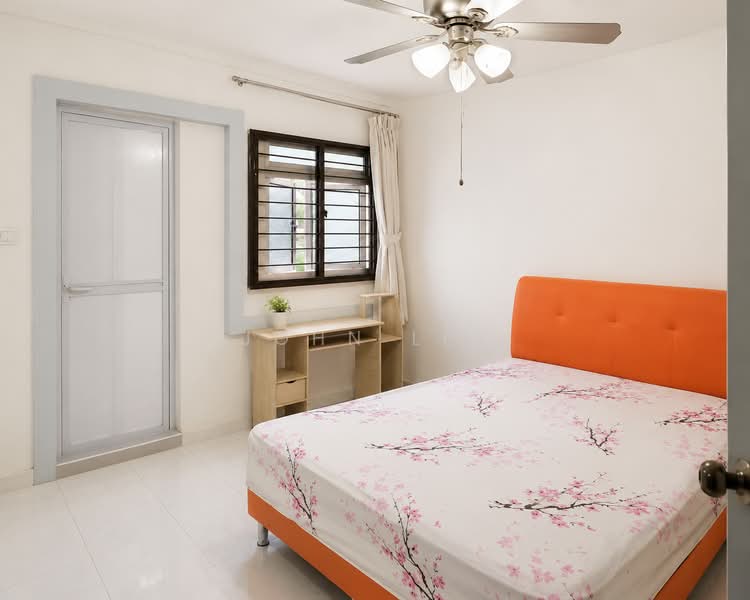 835 Woodlands Street 83, 835 Woodlands Street 83, 2 Bedrooms, 786 sqft, HDB Flat For Rent, by John Lee, 500143182 - Bedroom - PropertyGuru.com.sg