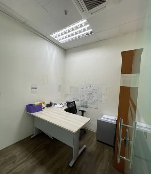 Ubi Techpark, 10 Ubi Crescent, 2,000 sqft, Light Industrial (B1) For Sale, by Lara Lam, 500143185 - Study - CommercialGuru.com.sg
