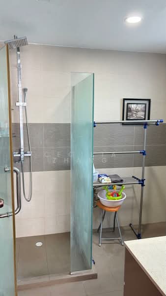 Northoaks, 30 Woodlands Cresent, 3 Bedrooms, 1,292 sqft, Condominium For Rent, by Cecilia Zhang, 500143190 - Bathroom - PropertyGuru.com.sg