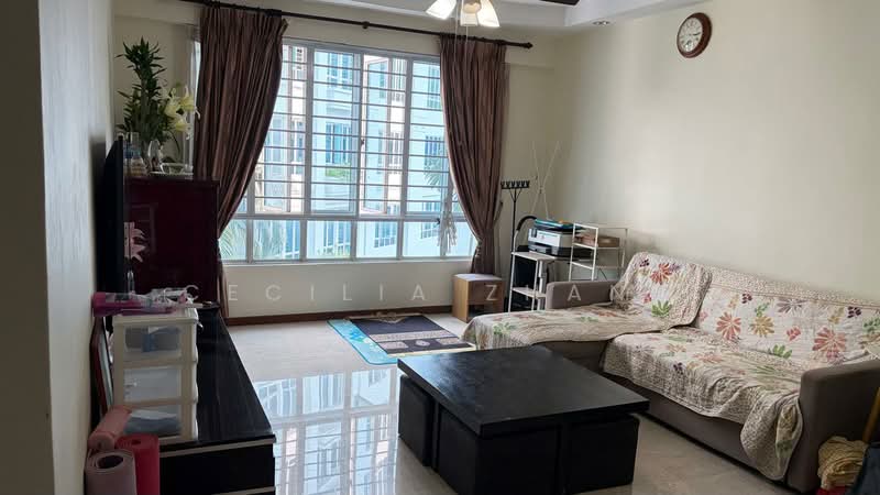 Northoaks, 30 Woodlands Cresent, 3 Bedrooms, 1,292 sqft, Condominium For Rent, by Cecilia Zhang, 500143190 - Living Room - PropertyGuru.com.sg
