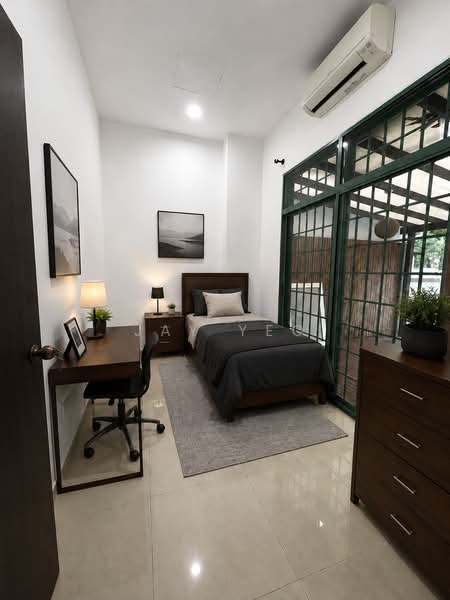 Westwood Park, Westwood Crescent, Room Rental, 300 sqft, Terraced House For Rent, by Jay Yeo, 500143193 - Bedroom - PropertyGuru.com.sg