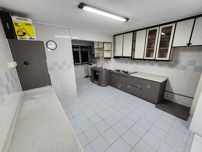 225 Bishan Street 23, 225 Bishan Street 23, 3 Bedrooms, 1,259 sqft, HDB Flat For Rent, by Dominic Phua, 500143206 - Kitchen - PropertyGuru.com.sg
