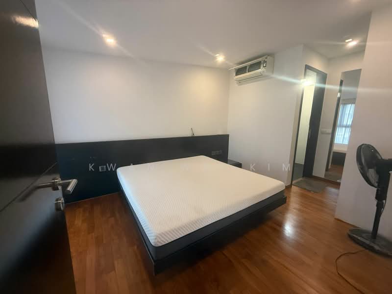 Stadia, 27 Yio Chu Kang Road, 2 Bedrooms, 1,001 sqft, Condominium For Sale, by Kwan Wai Kim, 500143210 - Bedroom - PropertyGuru.com.sg