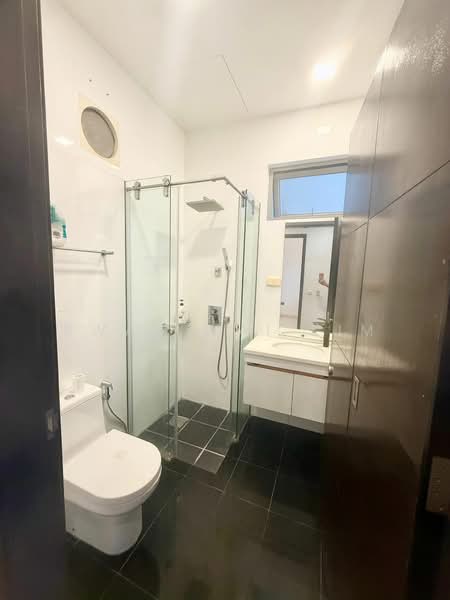 Stadia, 27 Yio Chu Kang Road, 2 Bedrooms, 1,001 sqft, Condominium For Sale, by Kwan Wai Kim, 500143210 - Bathroom - PropertyGuru.com.sg
