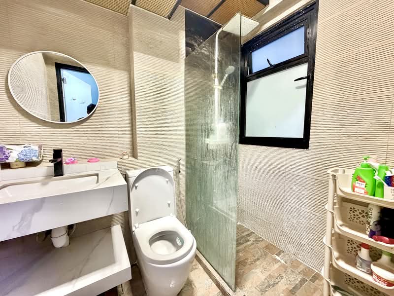 808A Choa Chu Kang Avenue 1, 808A Choa Chu Kang Avenue 1, 3 Bedrooms, 990 sqft, HDB Flat For Sale, by Hidayat Shariff, 500143225 - Bathroom - PropertyGuru.com.sg