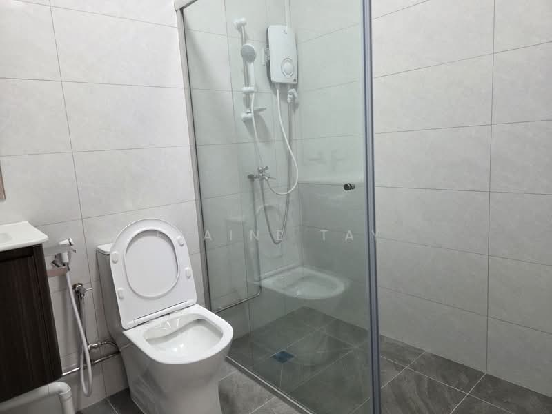 East coast road near Marine Parade mrt, , Room Rental, 150 sqft, Terraced House For Rent, by Elaine Tay, 500143229 - Bathroom - PropertyGuru.com.sg