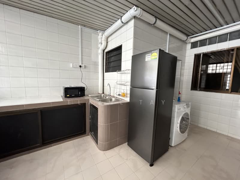 East coast road near Marine Parade mrt, , Room Rental, 120 sqft, Terraced House For Rent, by Elaine Tay, 500143229 - Kitchen - PropertyGuru.com.sg