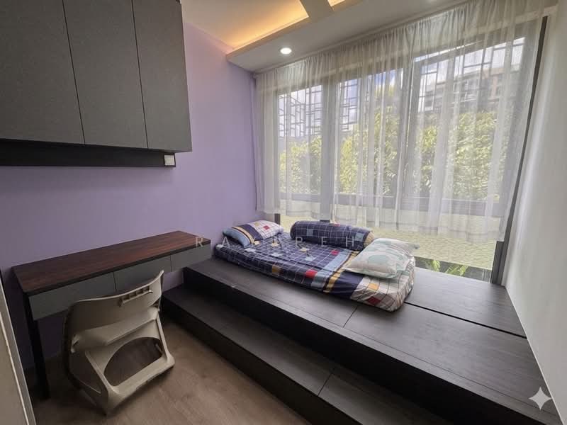 The Visionaire, 184 Canberra Drive, 3 Bedrooms, 980 sqft, Executive Condominium For Sale, by Ray Peh, 500143233 - Common Bedroom 2 - PropertyGuru.com.sg