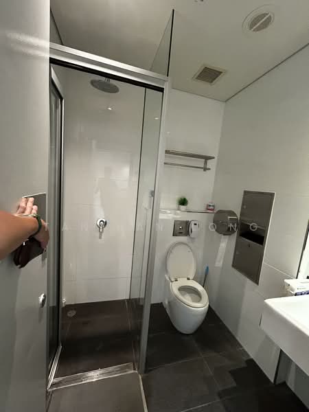 UE Square, 83 Clemenceau Avenue, 9,774 sqft, Office For Rent, by Tan Han Long, 500143237 - Bathroom - CommercialGuru.com.sg