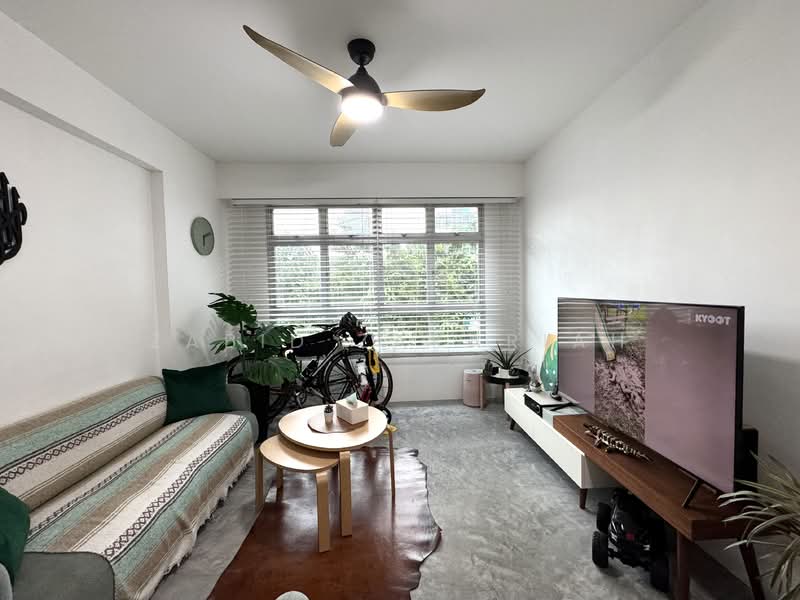 449A Bukit Batok West Avenue 9, 449A Bukit Batok West Avenue 9, 3 Bedrooms, 1,001 sqft, HDB Flat For Sale, by Zabid Zakariah, 500143239 - Living Room - PropertyGuru.com.sg