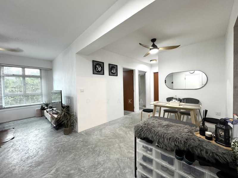 449A Bukit Batok West Avenue 9, 449A Bukit Batok West Avenue 9, 3 Bedrooms, 1,001 sqft, HDB Flat For Sale, by Zabid Zakariah, 500143239 - Living Room - PropertyGuru.com.sg