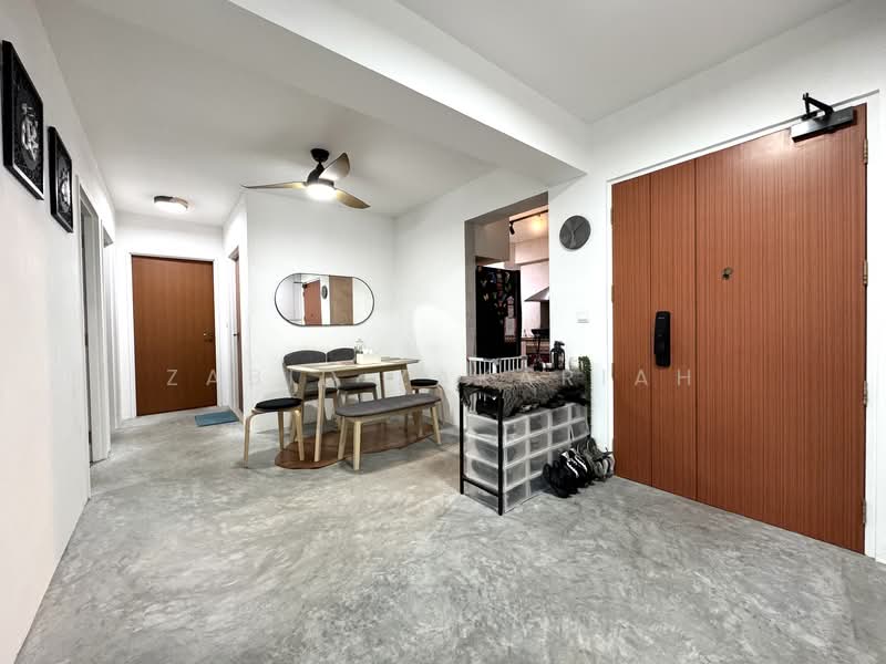 449A Bukit Batok West Avenue 9, 449A Bukit Batok West Avenue 9, 3 Bedrooms, 1,001 sqft, HDB Flat For Sale, by Zabid Zakariah, 500143239 - Corridor - PropertyGuru.com.sg