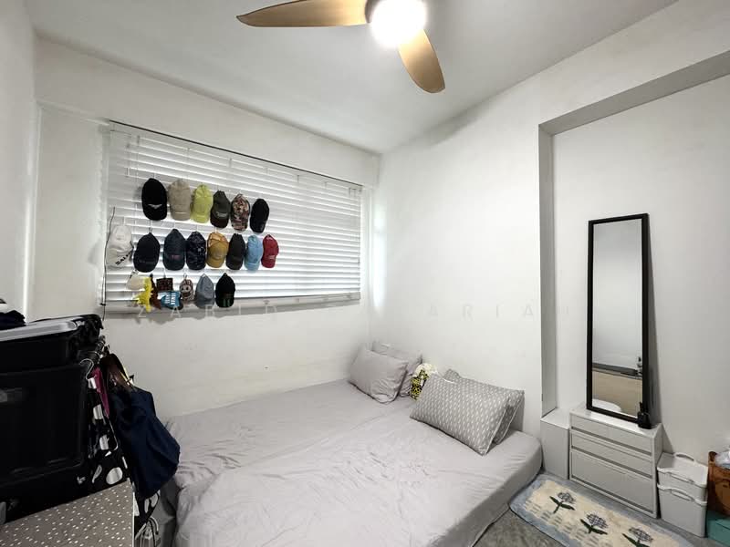 449A Bukit Batok West Avenue 9, 449A Bukit Batok West Avenue 9, 3 Bedrooms, 1,001 sqft, HDB Flat For Sale, by Zabid Zakariah, 500143239 - Bedroom - PropertyGuru.com.sg