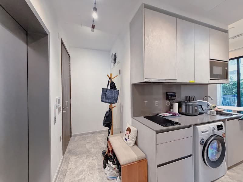 35 Gilstead, 35 Gilstead Road, 2 Bedrooms, 549 sqft, Apartment For Sale, by Thomas Teo, 500143240 - Kitchen - PropertyGuru.com.sg