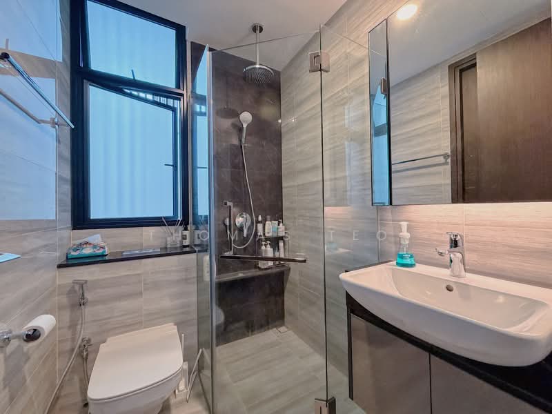 35 Gilstead, 35 Gilstead Road, 2 Bedrooms, 549 sqft, Apartment For Sale, by Thomas Teo, 500143240 - Bathroom - PropertyGuru.com.sg