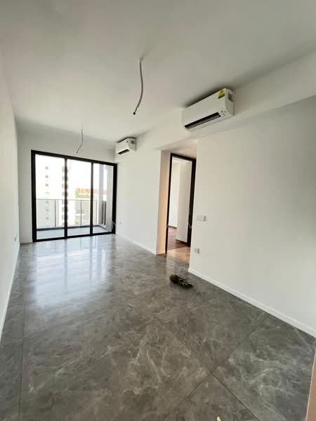 The M, 30 Middle Road, 2 Bedrooms, 667 sqft, Condominium For Sale, by Jen James (邱瑞蓁), 500143244 - Living Room - PropertyGuru.com.sg