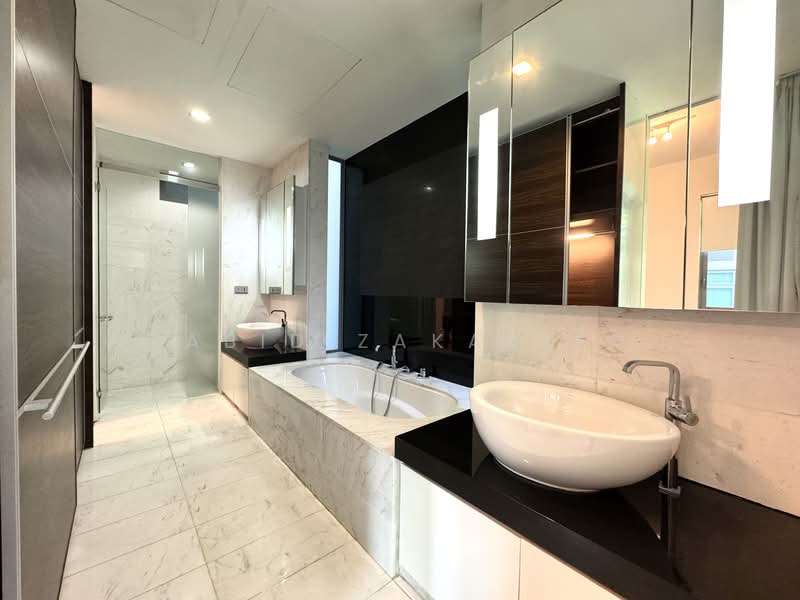Orange Grove Residences, 27 Orange Grove Road, 4 Bedrooms, 2,379 sqft, Condominium For Rent, by Zabid Zakariah, 500143246 - Bathroom - PropertyGuru.com.sg