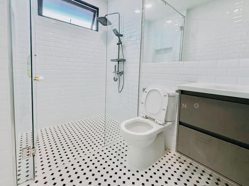 8 Lewis Road Walk Up Apartment, , 3 Bedrooms, 1,507 sqft, Walk-up Apartment For Rent, by Wong Boon Keng, 500143253 - Bathroom - PropertyGuru.com.sg