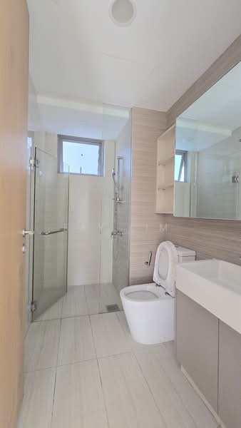 High Park Residences, 29 Fernvale Road, 3 Bedrooms, 872 sqft, Condominium For Rent, by Fay Lim, 500143256 - Common Bathroom - PropertyGuru.com.sg