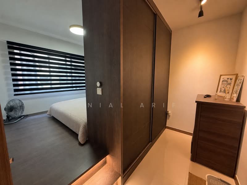 467A Bukit Batok West Avenue 9, 467A Bukit Batok West Avenue 9, 3 Bedrooms, 1,001 sqft, HDB Flat For Sale, by Danial Arif, 500143260 - Master Bedroom - PropertyGuru.com.sg