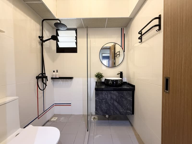 467A Bukit Batok West Avenue 9, 467A Bukit Batok West Avenue 9, 3 Bedrooms, 1,001 sqft, HDB Flat For Sale, by Danial Arif, 500143260 - Bathroom - PropertyGuru.com.sg